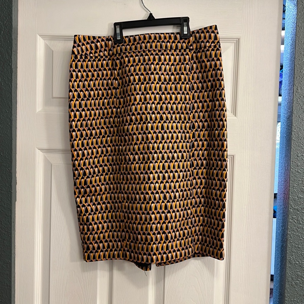 Pencil skirt with belt loops